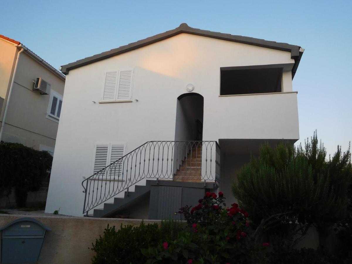 Vila Maria Nin Exterior photo